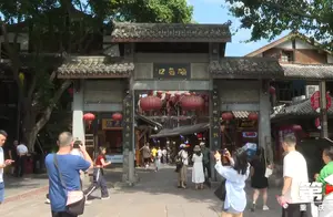 中秋佳节重庆旅游狂欢，游客热情爆表！