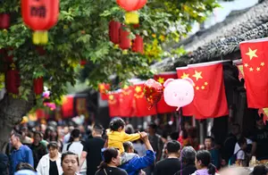 国庆旅游遭遇大新闻冲击，网友直呼太恶心！